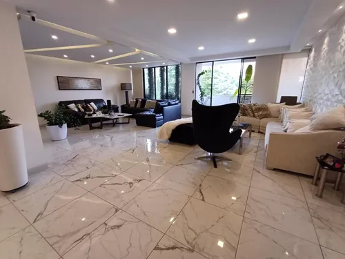 Apartamento En Venta En Poblado El Campestre. Cod V12180