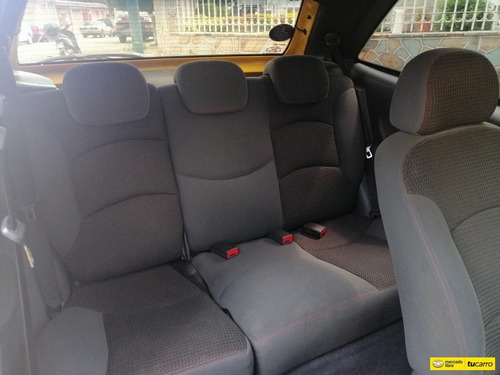 Imagen 9 de 12 de Fiat Palio Racing 1.8