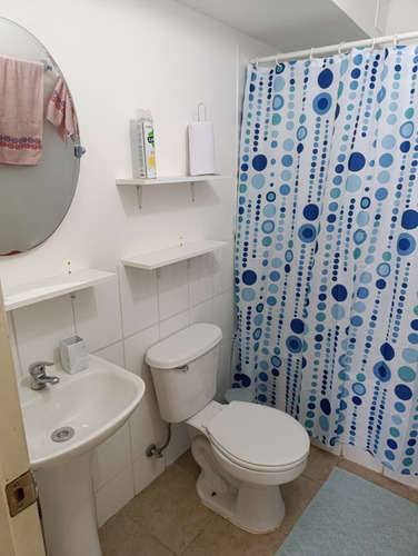 Arriendo Departamento Amoblado Con Estacionamiento