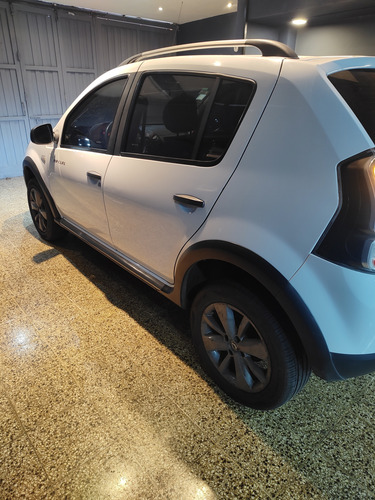 Renault Sandero Stepway 1.6 Rip Curl 105cv