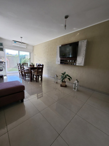 Imagen 3 de 15 de Hermosa Casa 4 Ambientes Con Parque En Los Robles