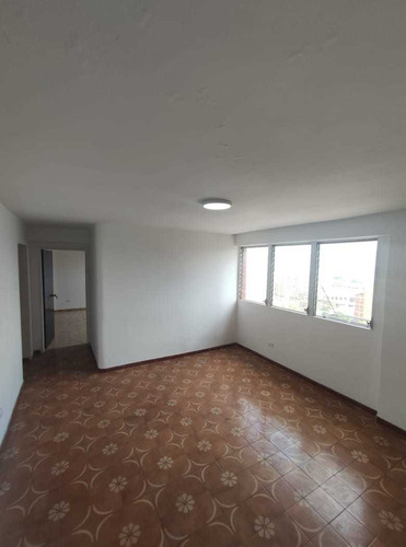 Imagen 5 de 12 de Apto. En Alquiler Urb. Calicanto 0424-3178724