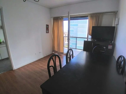 Imagen 8 de 15 de 2/amb Con Balcon Escucha Oferta