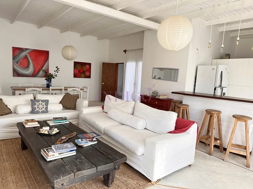 Casa Venta En Montoya, 5 Ambientes.