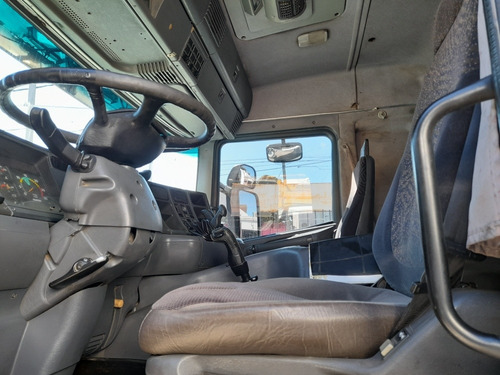 Imagen 13 de 15 de Scania P330 Tractor 6x2