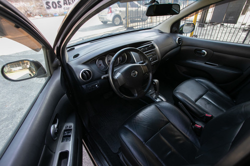 Imagem 12 de 14 de Nissan Grand Livina Sl 1.8 16v (flex) (aut)