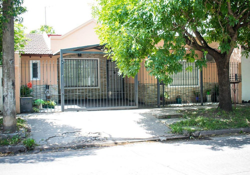 Imagen 2 de 21 de Casa En Venta - Ituzaingó