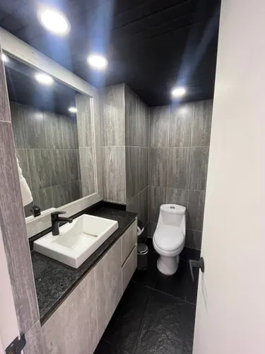 Apartamento En Arriendo En Medellín - El Poblado Cod 67252