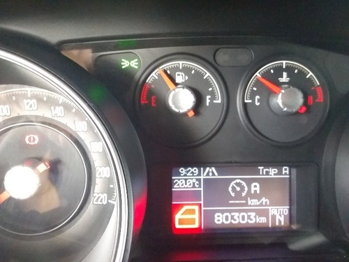Linea 1.8 Essence 16v Flex 4p Automatizado 80303km