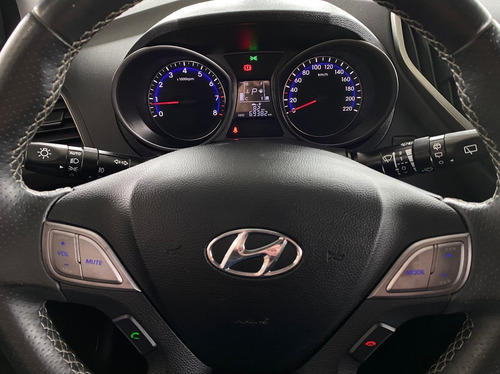 Imagem 11 de 15 de Hyundai Hb20x 1.6 16v Premium 2015