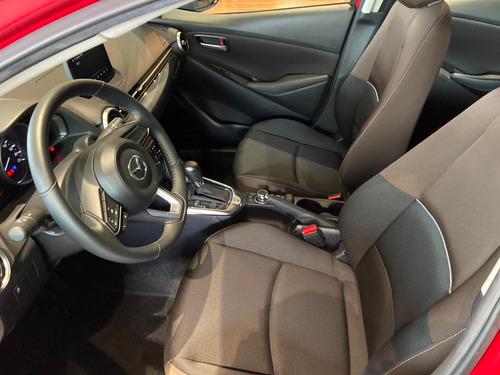 Imagen 10 de 14 de Mazda 2 Automático Touring