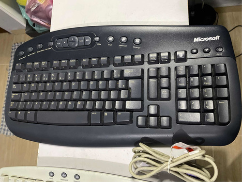 Imagem 2 de 9 de Lote De Teclados Ps2/ Wireless Microsoft/bright/leadership
