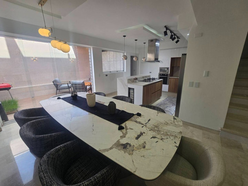 Townhouse En Venta En Mañongo - Wc