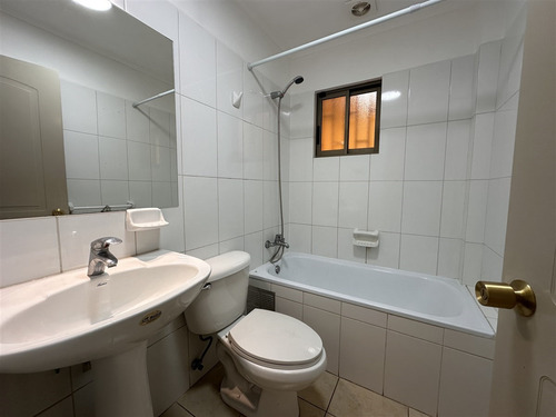 Casa En Arriendo De 3 Dorm. 2 Baños En La Serena