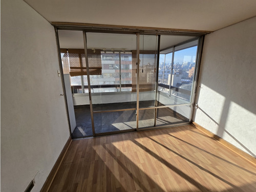 Departamento Frente A Plaza Las Lilas