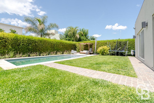 Venta - Casa 6 Ambientes - Suite En Planta Baja - Noreste - Barrio Privado Ayres Plaza