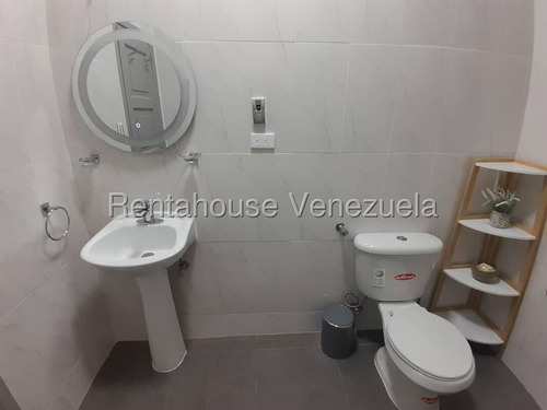 Alquiler De Apartamento En La Candelaria #25-23557