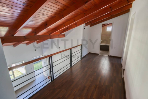 Imagen 9 de 17 de 481 Entre 25 Y 26. Casa Con 4 Dormitorios En Venta, City Bell.-