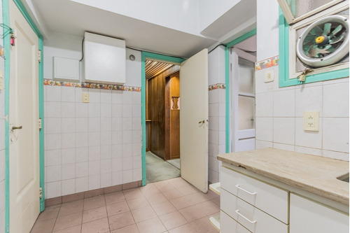 Imagen 23 de 30 de Venta Departamento Muy Luminoso De 4 Ambientes Con Dependencia En Balvanera