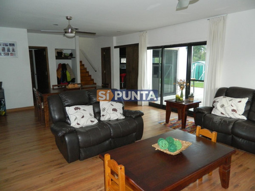 Imagen 4 de 16 de Casa En Venta - La Arbolada