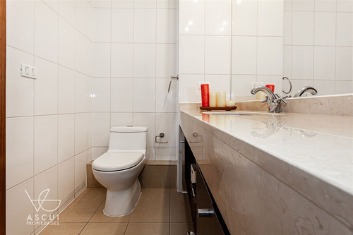 Departamento En Venta De 3 Dorm. Más Servicios En Las Condes