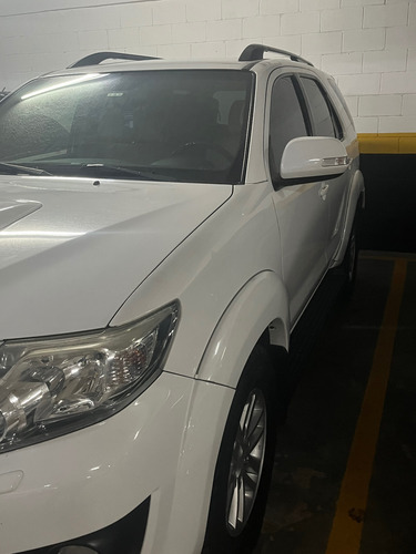 Toyota Hilux SW4 3.0 Srv 7l 4x4 Aut. 5p