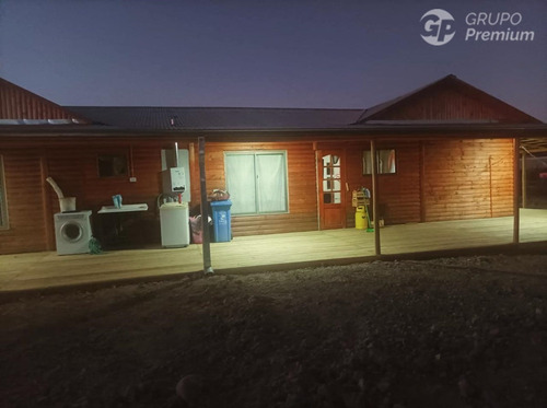 Se Vende Parcela Con Casa De 5 Dorm. En Cauquenes
