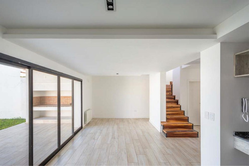 Imagen 17 de 30 de Duplex A La Venta - Villa Belgrano - 2 Y 3 Dormitorios - En Planta Baja Y Alta