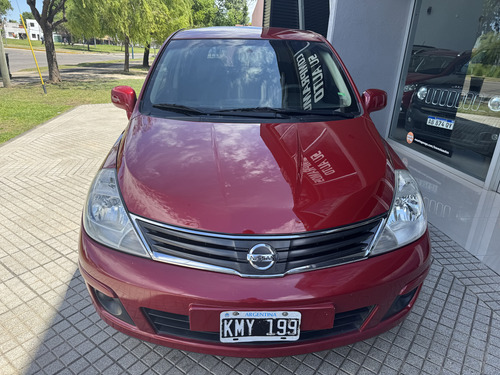 Nissan Tiida 1.8 Visia 5 p