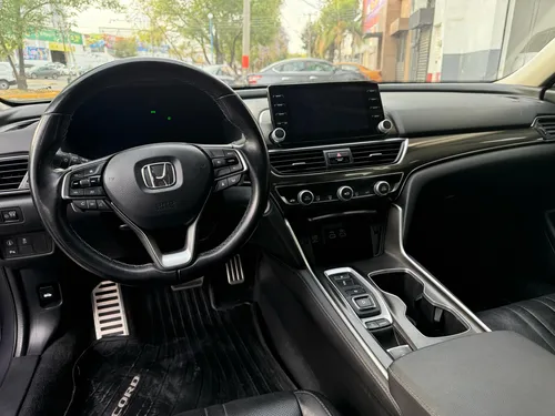 Honda Accord 2.0 Touring At