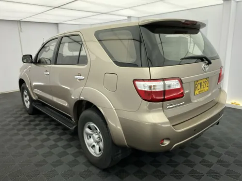 Toyota Fortuner 2.7l 4x2