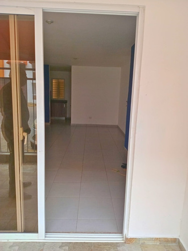 Hermoso Apartamento En El Residencial Ita Esther En La Av. Jacobo Majluta Sdn
