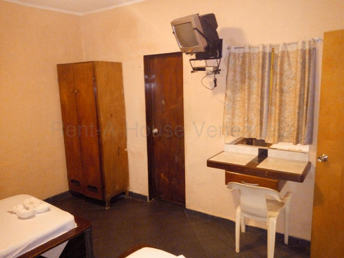 Hotel En Venta Macuto #24-24065 Johana Blanco
