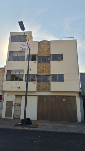 Edificio En Venta O Renta A Un Costado De La Unidad Deportiva De Av. Lazaro Cardenas