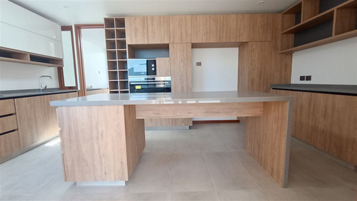 Casa En Venta En Lo Barnechea