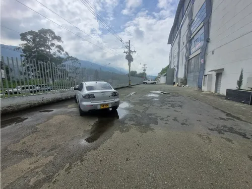 Bodega En Arriendo Variante De Caldas