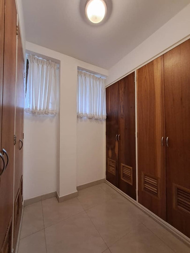 Imagen 21 de 30 de Se Vende Casa 263m2 5h+s/5b/4p Colinas De Santa Monica 8428