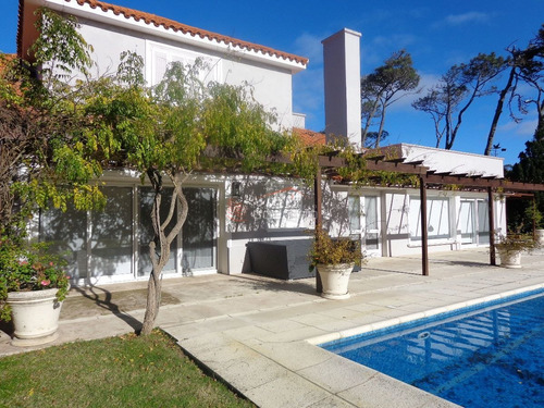 Imagen 5 de 30 de Magnífica Casa En Venta Y Venta Temporal En Punta Del Este, Brava
