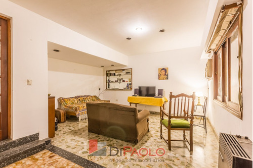 Venta Hermosa Casa 4 Ambientes Con Patio Terraza Y Cochera E