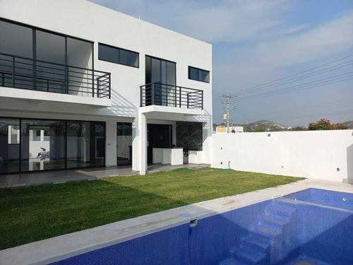 Estrena Casa Con Alberca En Corinto Residencial, Cuernavaca