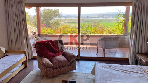 Gran Casa Con Parque Privado En Santo Domingo