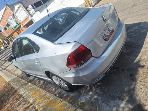 Volkswagen Vento 1.6 Confortline At