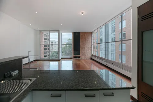 Apartamento En Arriendo En Los Rosales. Cod A3073