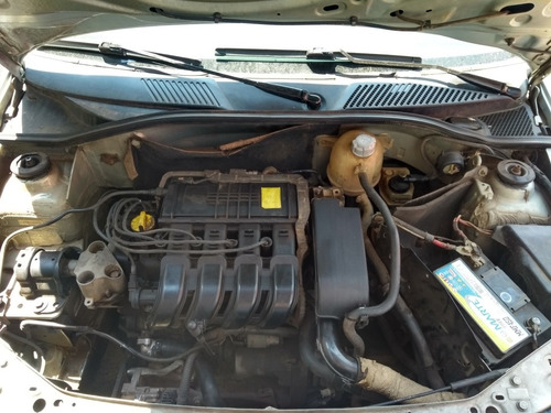 Renault Clio 16v 2001 O