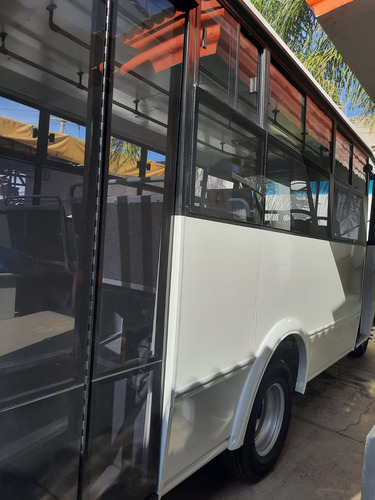 Microbus Ram 4000 Modelo 2024 27 Pasajeros