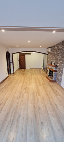 Venta/ Hermosa Casa/ Solymar Sur/ + Apartamento Y Jacuzzi