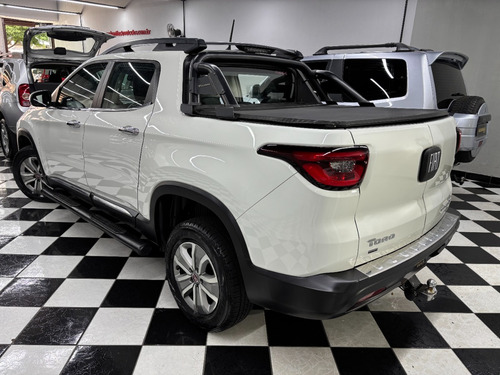 Fiat Toro 1.8 16v Freedom Flex 4x2 Aut. 4p