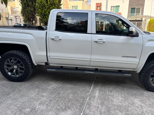 Impecable Gmc Sierra Stl 2016
