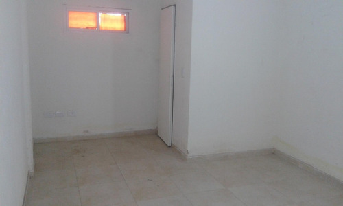 Imagen 7 de 10 de En Venta. Local Centro Comercial Irigoin 1900