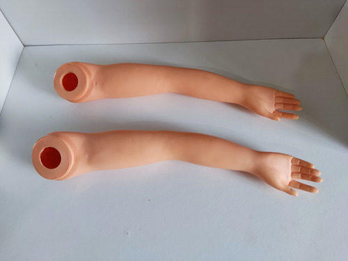 Braço Direito Da Boneca Barbara Da Jesmar 2 Peças (Usado)